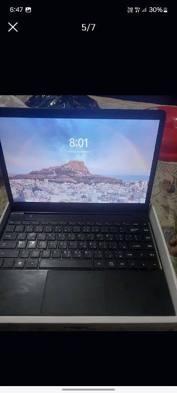 innjoo laptop core i3 ram 8 DDR rom 256 SSD 3