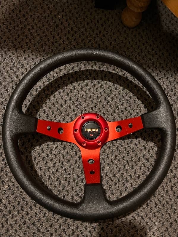 Deep dish steering wheel (MOMO)  with Boss Kit 2