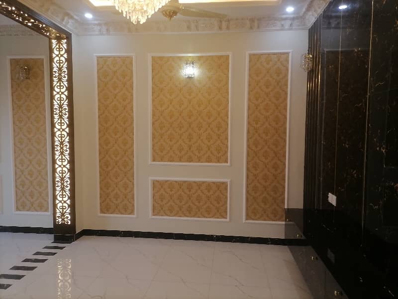 Ideal Prime Location 5 Marla House Available In Central Park - Block A1, Lahore 7