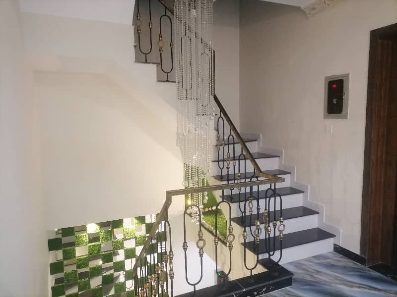 Ideal Prime Location 5 Marla House Available In Central Park - Block A1, Lahore 24