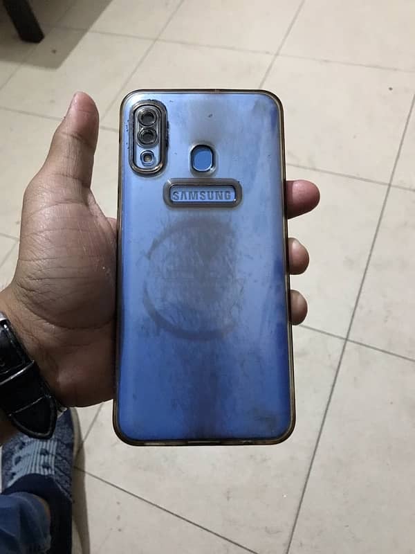 SAMSUNG GALAXY A30’S 8