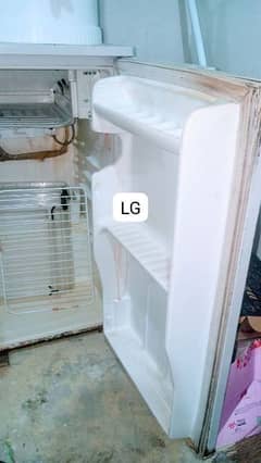 LG mini Fridge