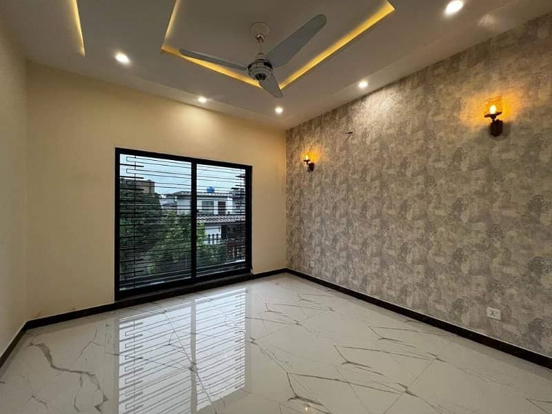 10 Marla Upper Portion Situated In Central Park Housing Scheme For Rent 0