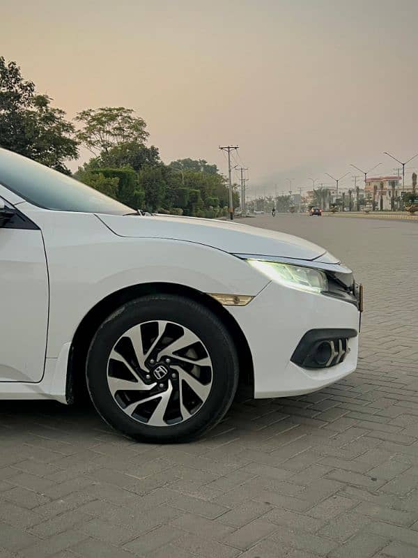 Honda Civic Oriel 2018 7