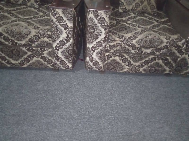 5 seater sofa for sale brown clr and 1 center table and 2 sides table 8