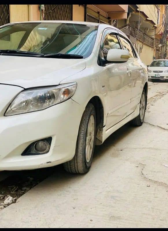 Toyota Corolla Altis 2011 4