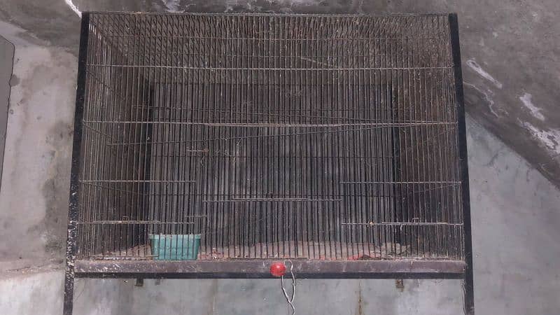 heavy metal cage length3', width2', urgent sale WhatsApp #03269487335. 0