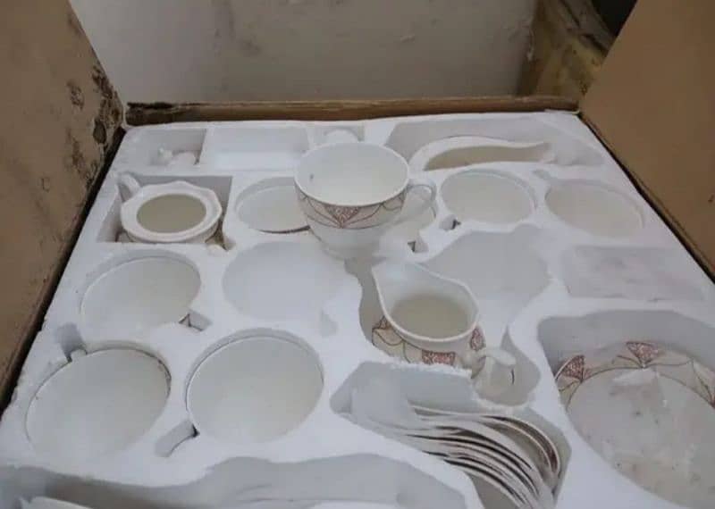 7 different dinner set and tea set brand new untouch available now 3