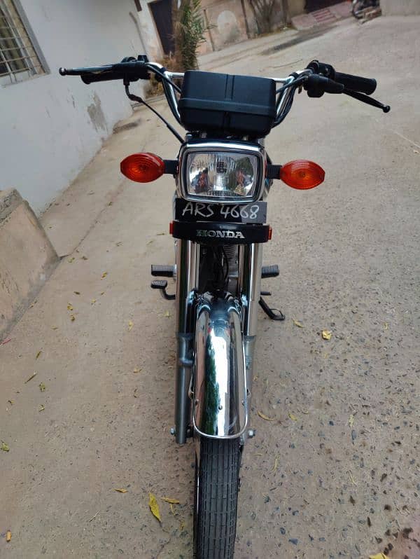 Honda CG 125 2023 10