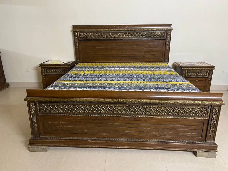 king sized bed set with dressing 2 side tables 2