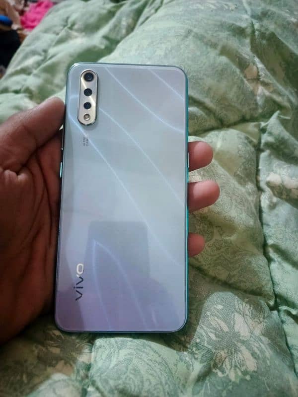 vivo s1 with box 4/128 6