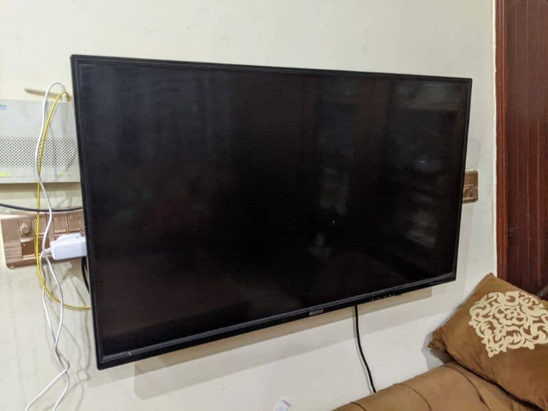 42 inch LED Tv 0