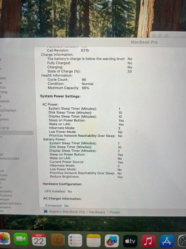 Apple MacBook pro M3 pro chip,18 gb 512 gb SSD in 10/10 1