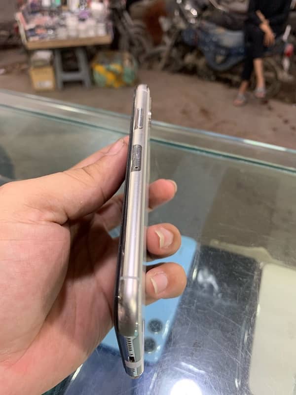 iphone xs 256 PTA 4