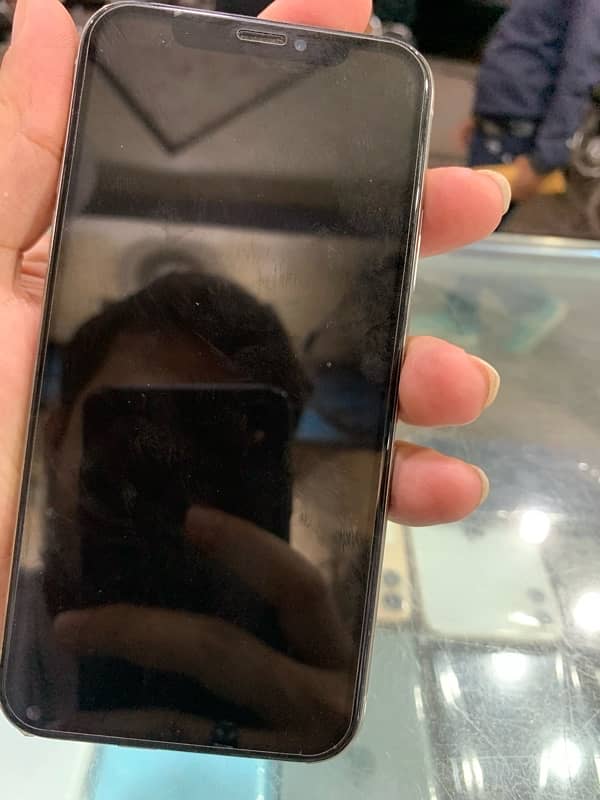 iphone xs 256 PTA 5