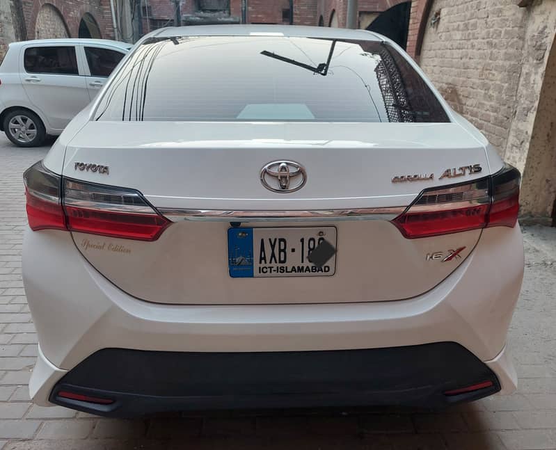 Toyota Corolla Altis1.6 X,December 2021 Special Edition 1