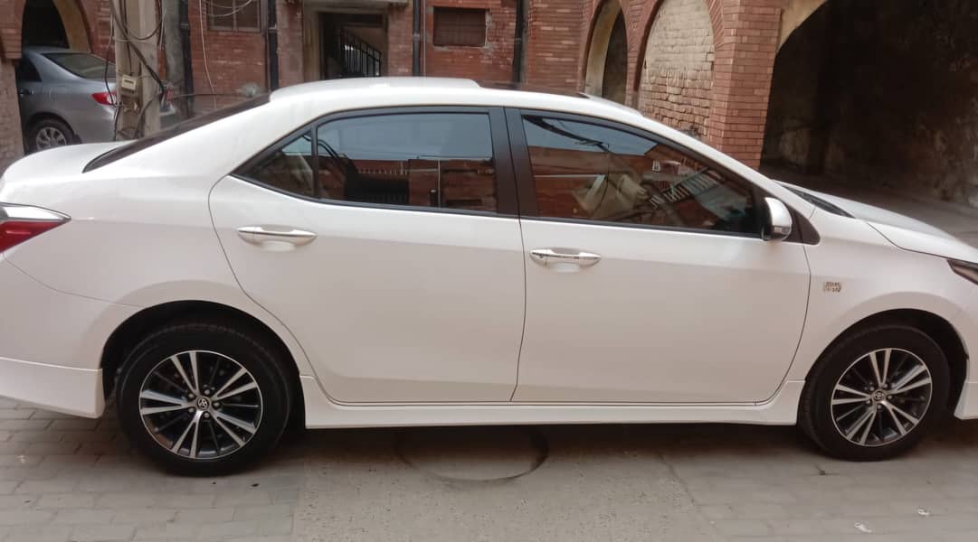 Toyota Corolla Altis1.6 X,December 2021 Special Edition 15