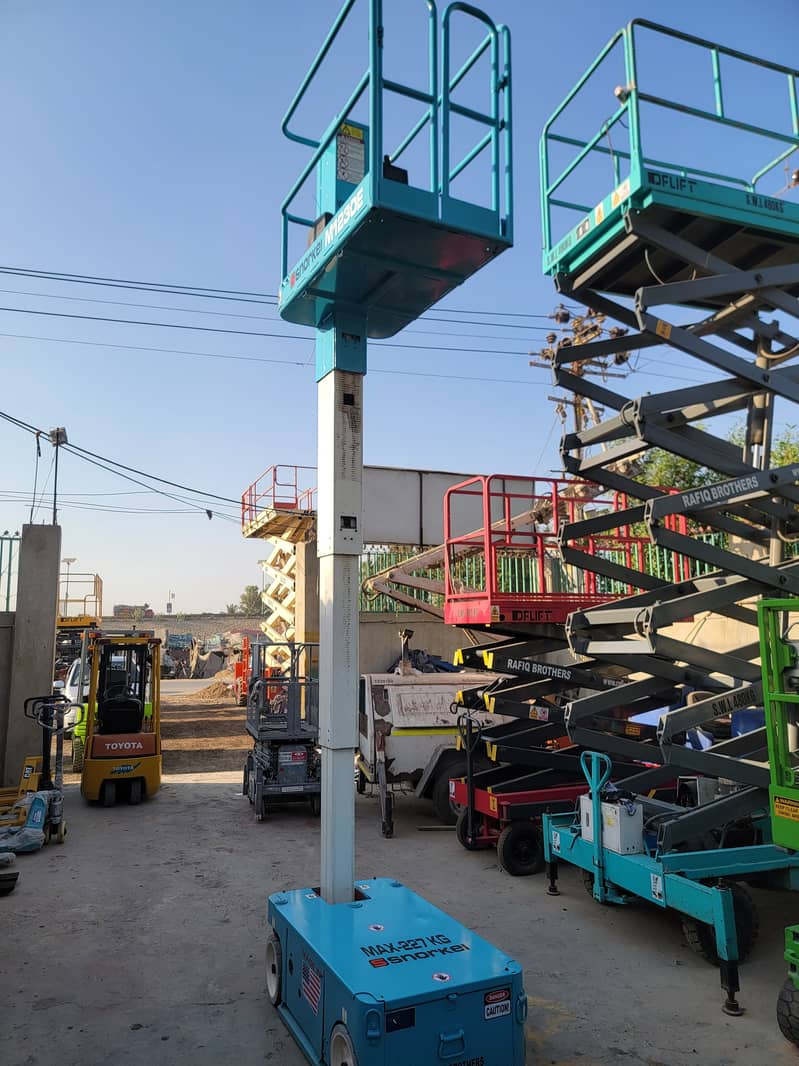 Snorkel M1230E Vertical Mast Personnel Lift / Man Lift / Scissor Lift 5