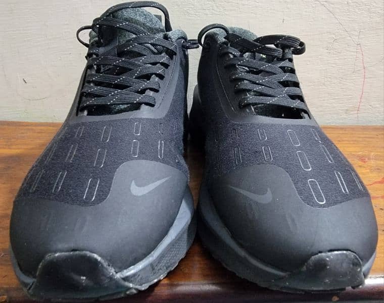 Nike InfinityRN 4 GORE-TEX 1