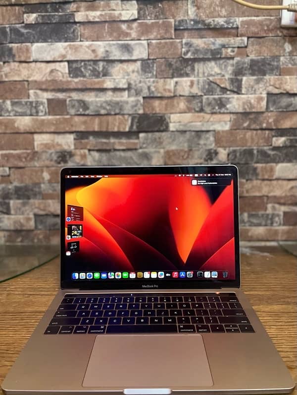 MacBook Pro 13” - 2017 3