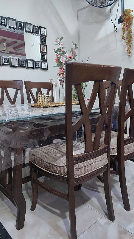 dinning table with 6 chairs - glass top 4