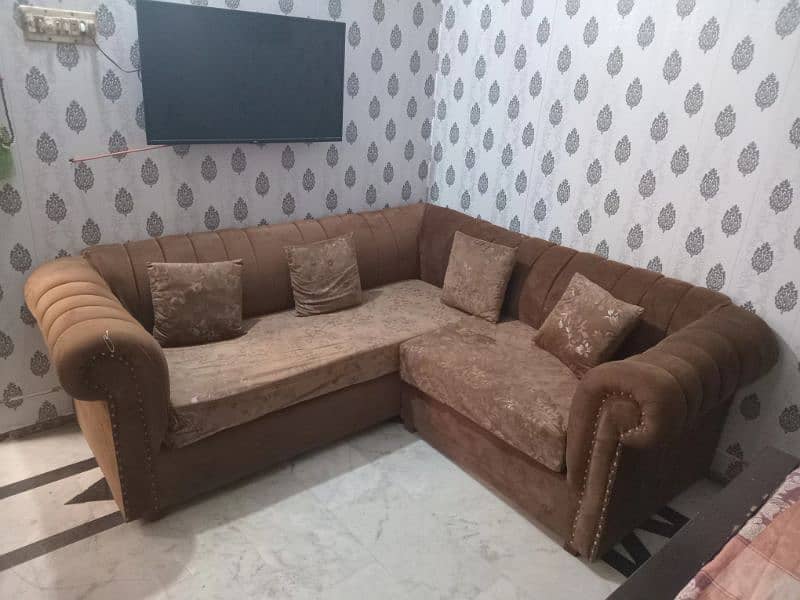 5 seater sofa 0