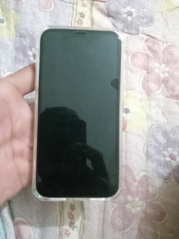 iPhone 11 white colour factory unlock exchange possible 1