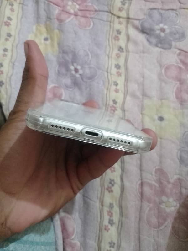 iPhone 11 white colour factory unlock exchange possible 2