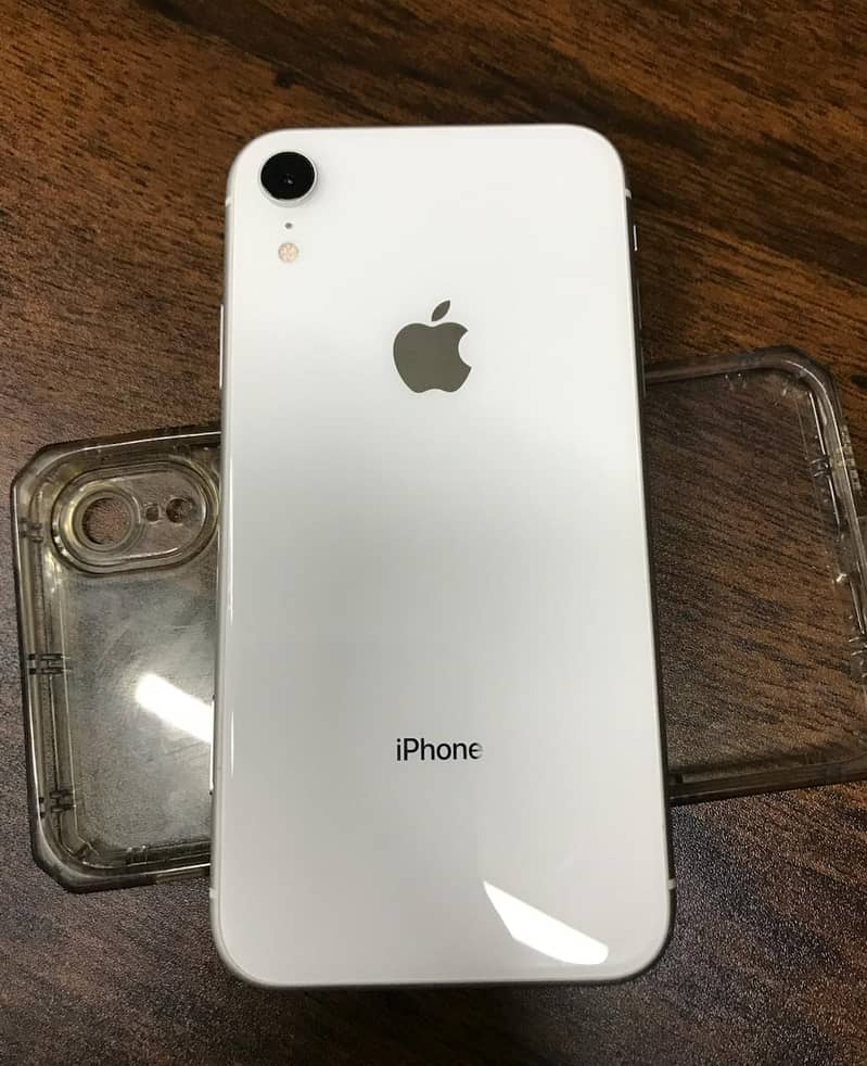 Iphone XR  White Colour 64 Gb Battery Health 87 Original  Jv Sim Non 0