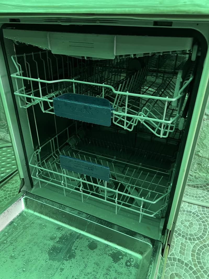 For Sale: Siemens Dishwasher 11