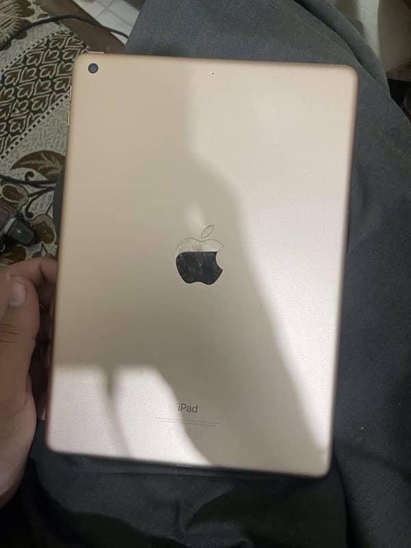 ipad 6 generation 32gb with daba and cabel 0