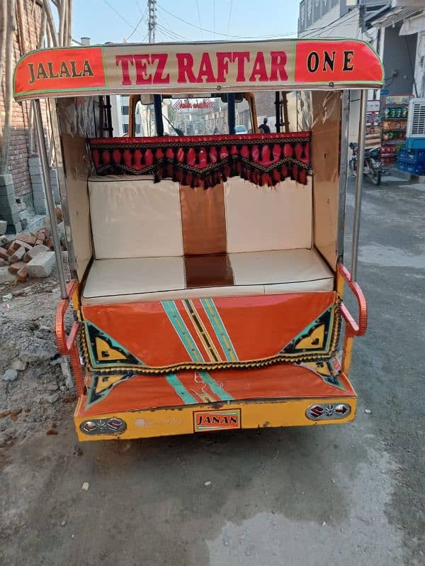 tezraftar riksha for sell 2018 model 10.10 ha ek ropy ka kam nhi ha is 9