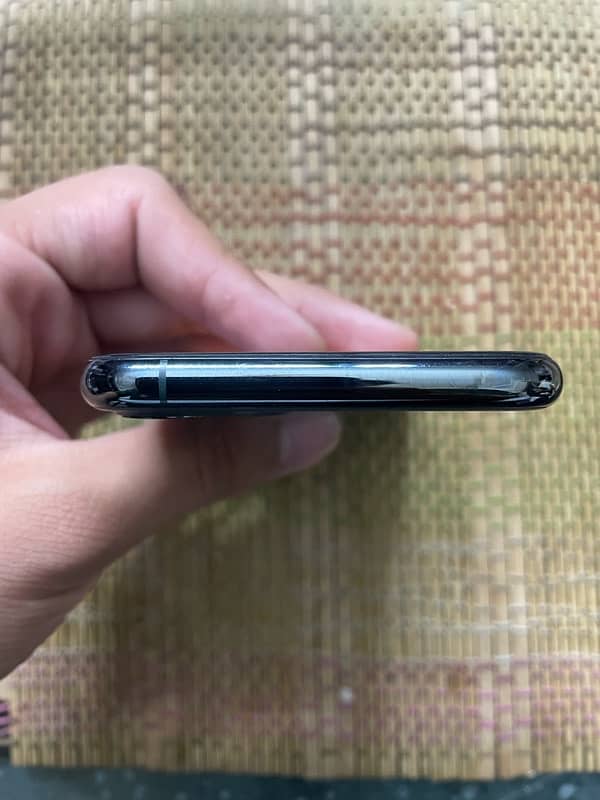 Iphone 11 pro PTA approved 4