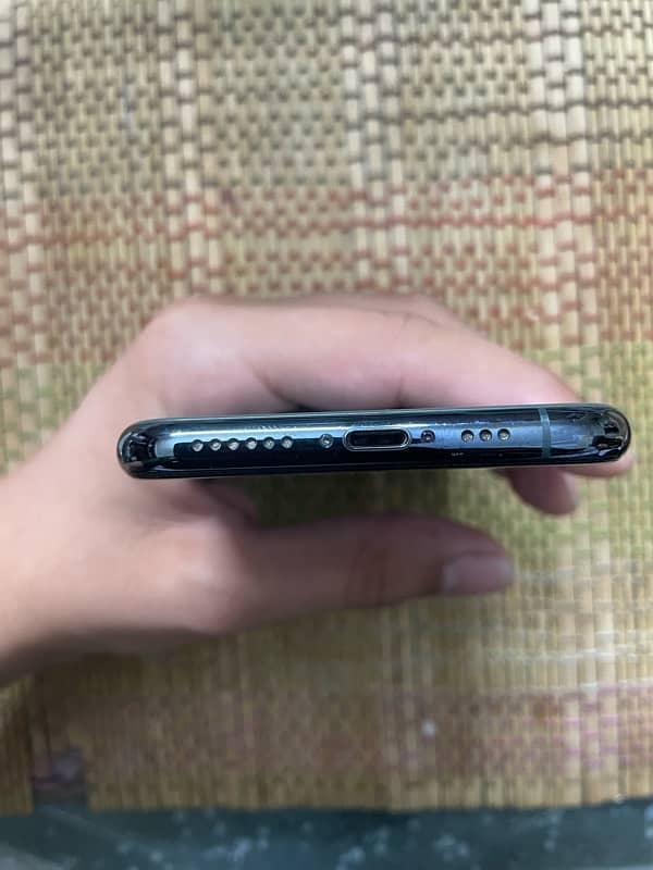 Iphone 11 pro PTA approved 5