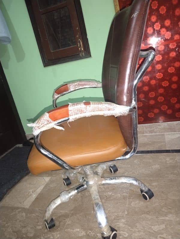 office chair for sale fresh condition 1