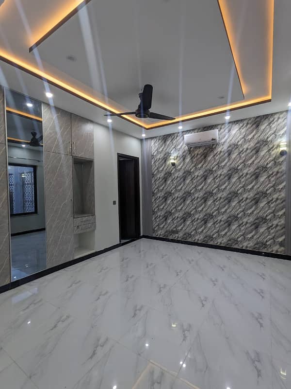 20 Marla Modern Luxury Design Beautiful House For Rent In DHA Phase 5 7