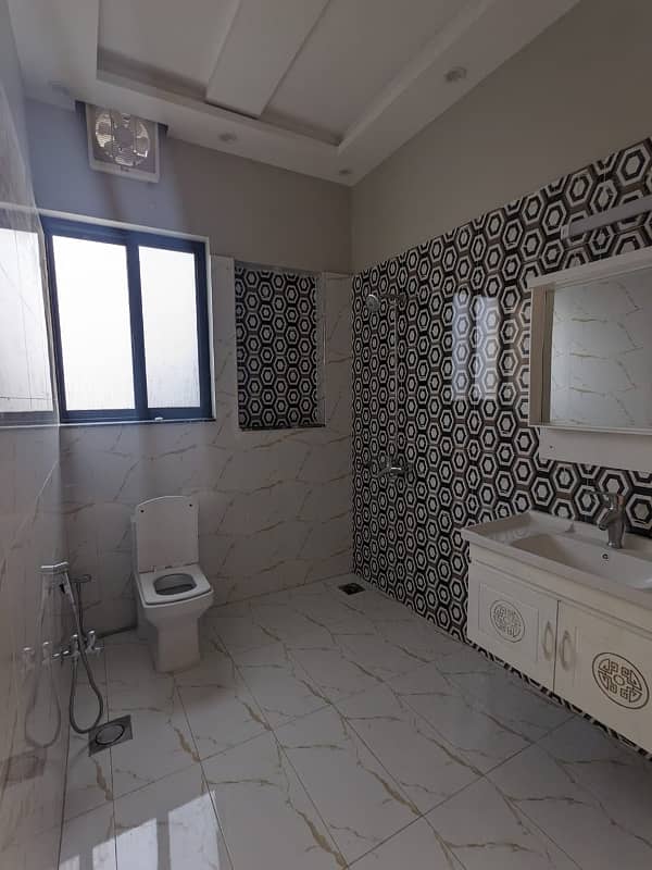 20 Marla Modern Luxury Design Beautiful House For Rent In DHA Phase 5 15