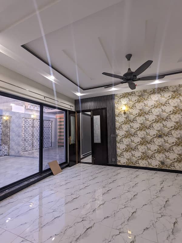 20 Marla Modern Luxury Design Beautiful House For Rent In DHA Phase 5 18