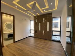 1 Kanal Modern Luxury Design Beautifull Upper Portion For Rent In DHA Phase 6