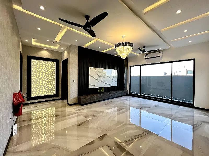 1 Kanal Modern Luxury Design Beautifull House For Rent In DHA Phase 7 8