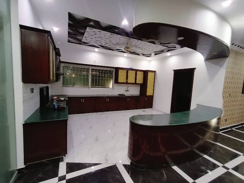 Fully Furnished 4 Kanal House For Rent 33