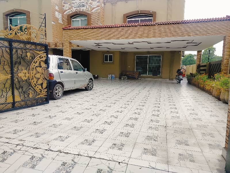 Fully Furnished 4 Kanal House For Rent 40