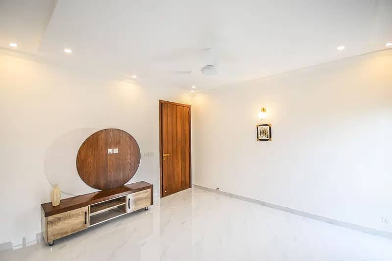 1 Kanal Modern Design Beautifull House For rent Indha Phase 4 22