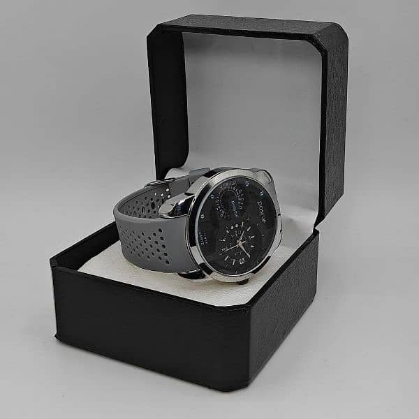 men watch 3