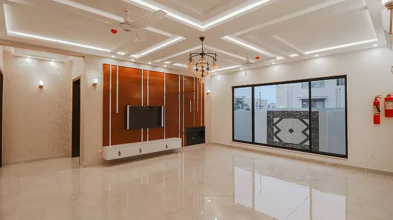 1 Kanal Modern Luxury Design Beautifull House For rent In DHA Phase 8 5