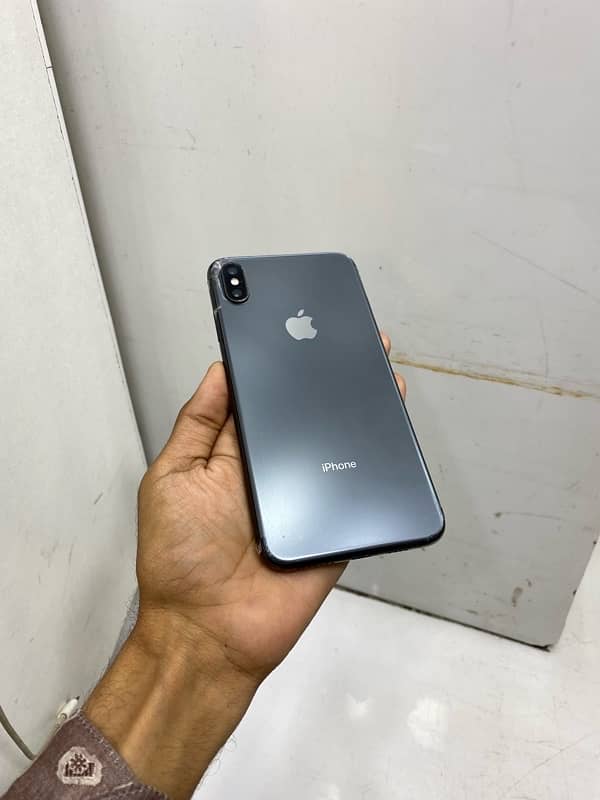 IPHONE XSMAX 64 GB PTA APPROVED 0