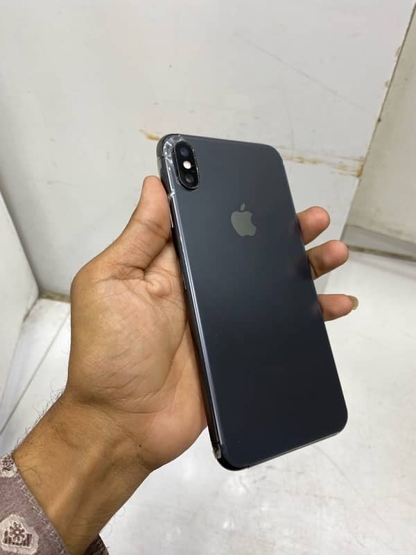 IPHONE XSMAX 64 GB PTA APPROVED 6