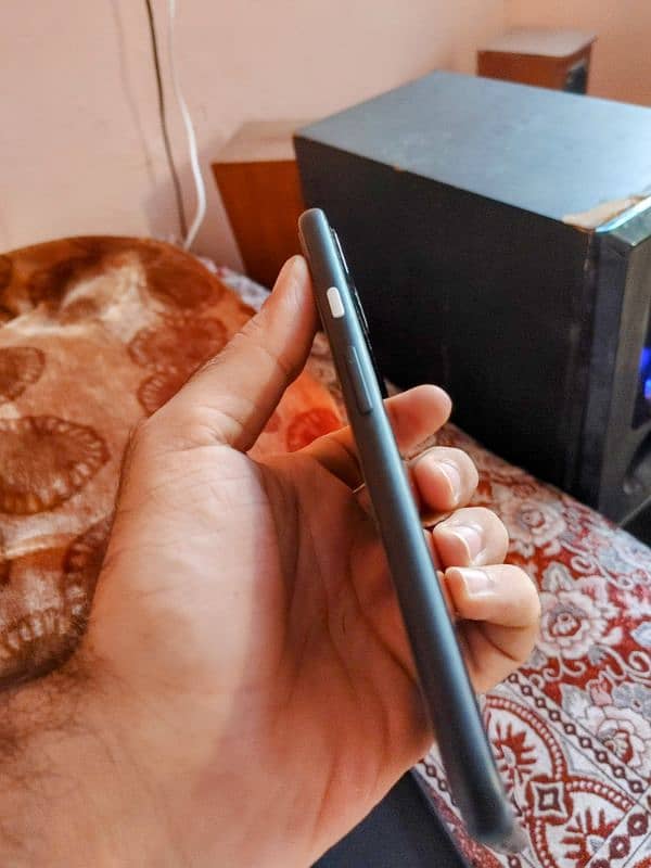 Google pixel 4xl 6/128 with box 3