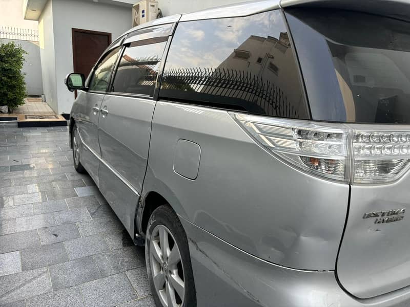 Toyota Estima Hybrid 2012 3