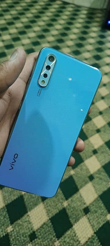 vivo s1 8/256 1